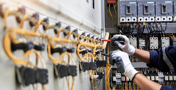 Professional Electrician technician working in Baldwin City, KS